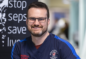 Dr Stephen Macdonald